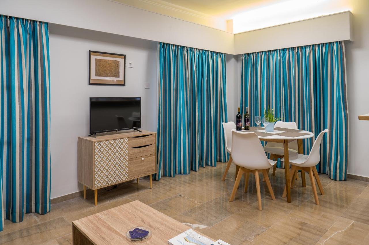 Chroma Lodge Rafina Exterior photo