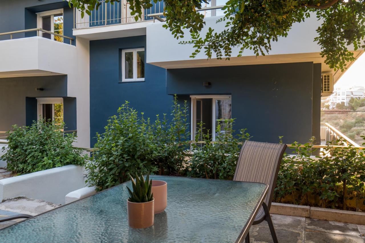 Chroma Lodge Rafina Exterior photo